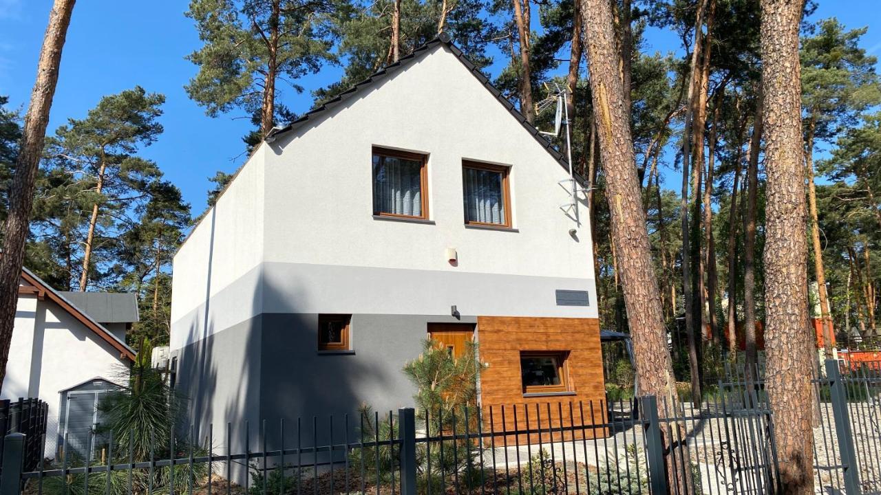 Grey House Villa Boszkowo Exterior photo